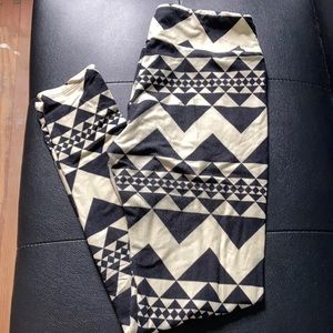 —One size LuLaRoe leggings